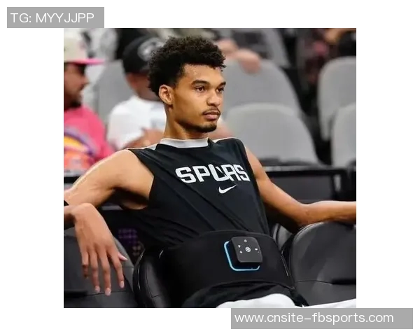 奥拉朱旺透露文班亚马渴望学习脚步技巧并愿意向他请教秘诀