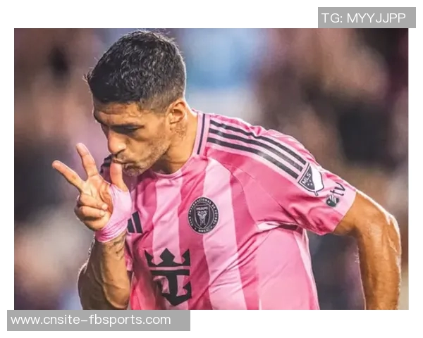 韦斯利进球后致敬迪巴拉面具庆祝赛后社媒互动引发热议